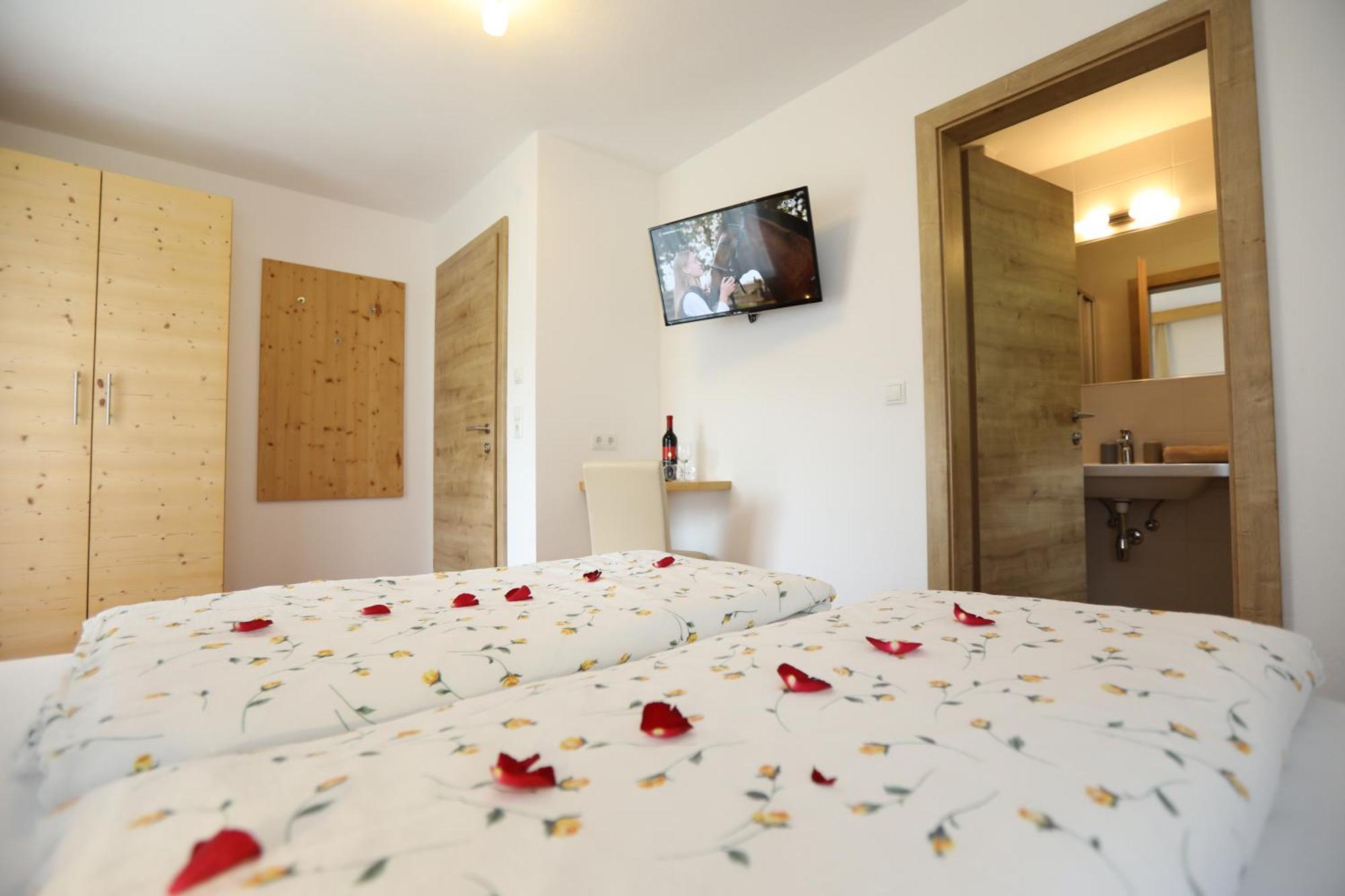 Bed and Breakfast Haus Maria Герлос Экстерьер фото